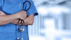 Hospital Viral Video: धक्कादायक! रुग्णालयात वीजपुरवठा खंडित, जनरेटरही बंद, मोबाईल टॉर्चच्या प्रकाशात रुग्णावर उपचार; व्हिडीओ व्हायरल