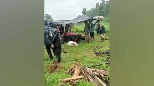 nashik tribal talukas funerals held under tarpaulin due to no shed in heavy rain