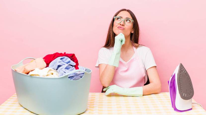 How to remove monsoon smell from clothes