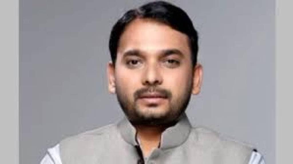 yash yadav died suspiciously at shraddha academy mla Vishwajit Kadam demanded investigation