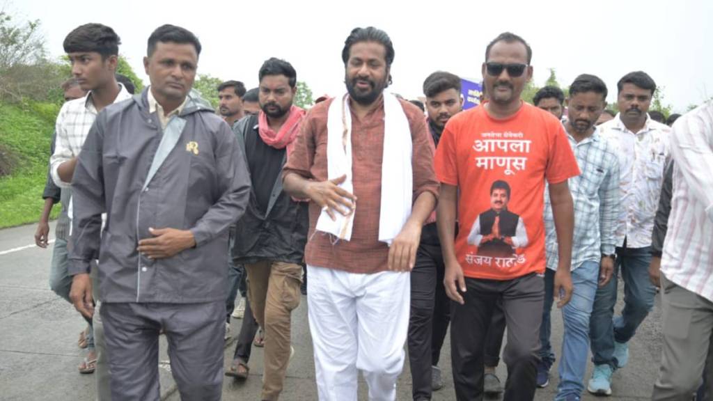 yavatmal bachchu Kadu urges farmers to bring weapons sticks to ambhora meet on July 14