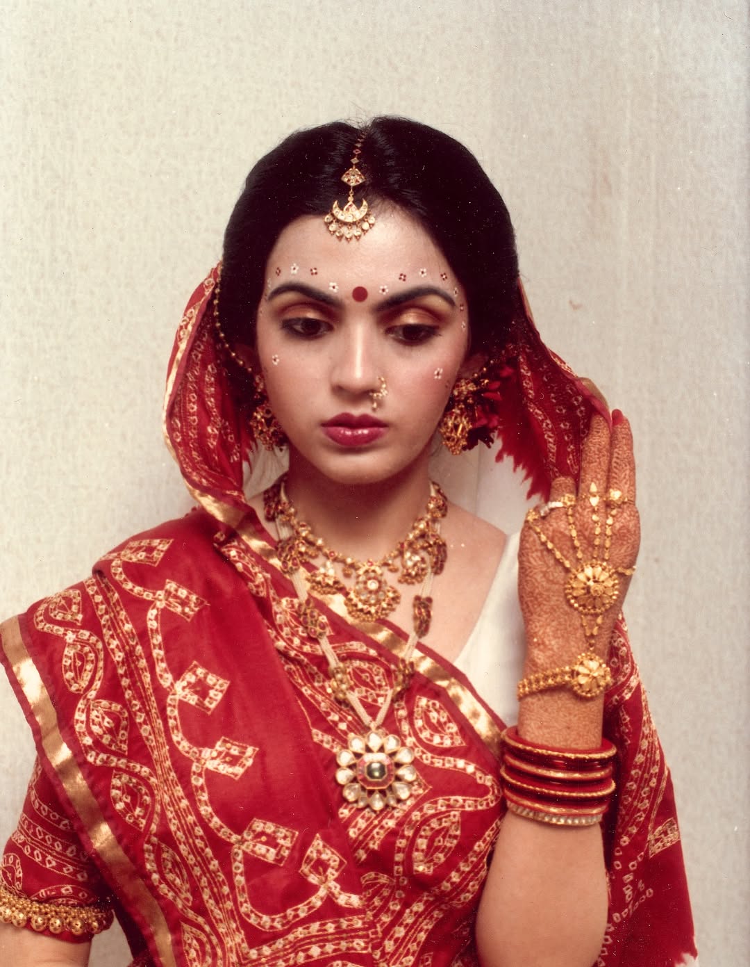Nita Ambani Gharchola Saree Gold Blouse Look