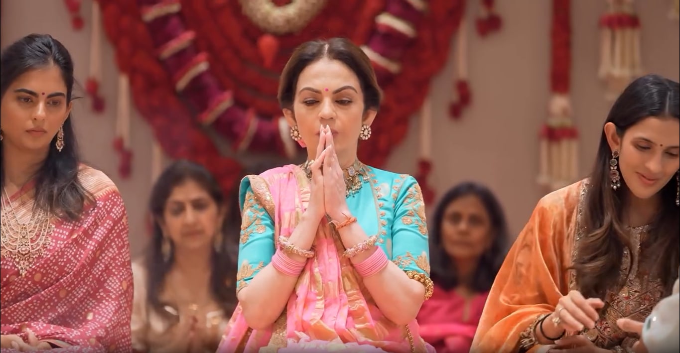 Nita Ambani Gharchola Saree Gold Blouse Look