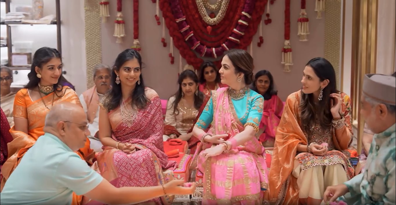 Nita Ambani Gharchola Saree Gold Blouse Look