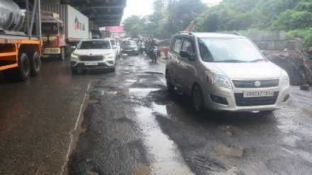 पुन्हा खड्डे, पुन्हा जाच