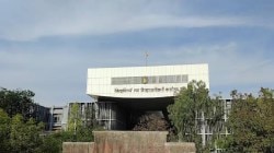 पाच टक्के नजराणा भरून जमिनी पुन्हा ताब्यात