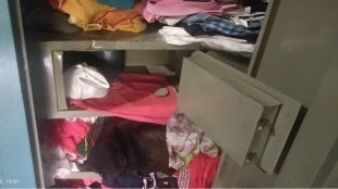 Rajapur daytime burglary steals valuables worth over twelve lakh