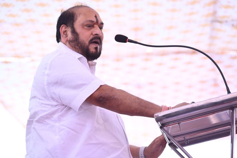 Ramdas kadam said Uddhav Thackeray planned to assassinate Raj Thackeray