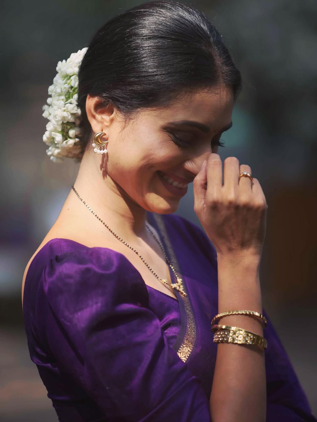 Reshma Shinde Purple Cotton Saree Look