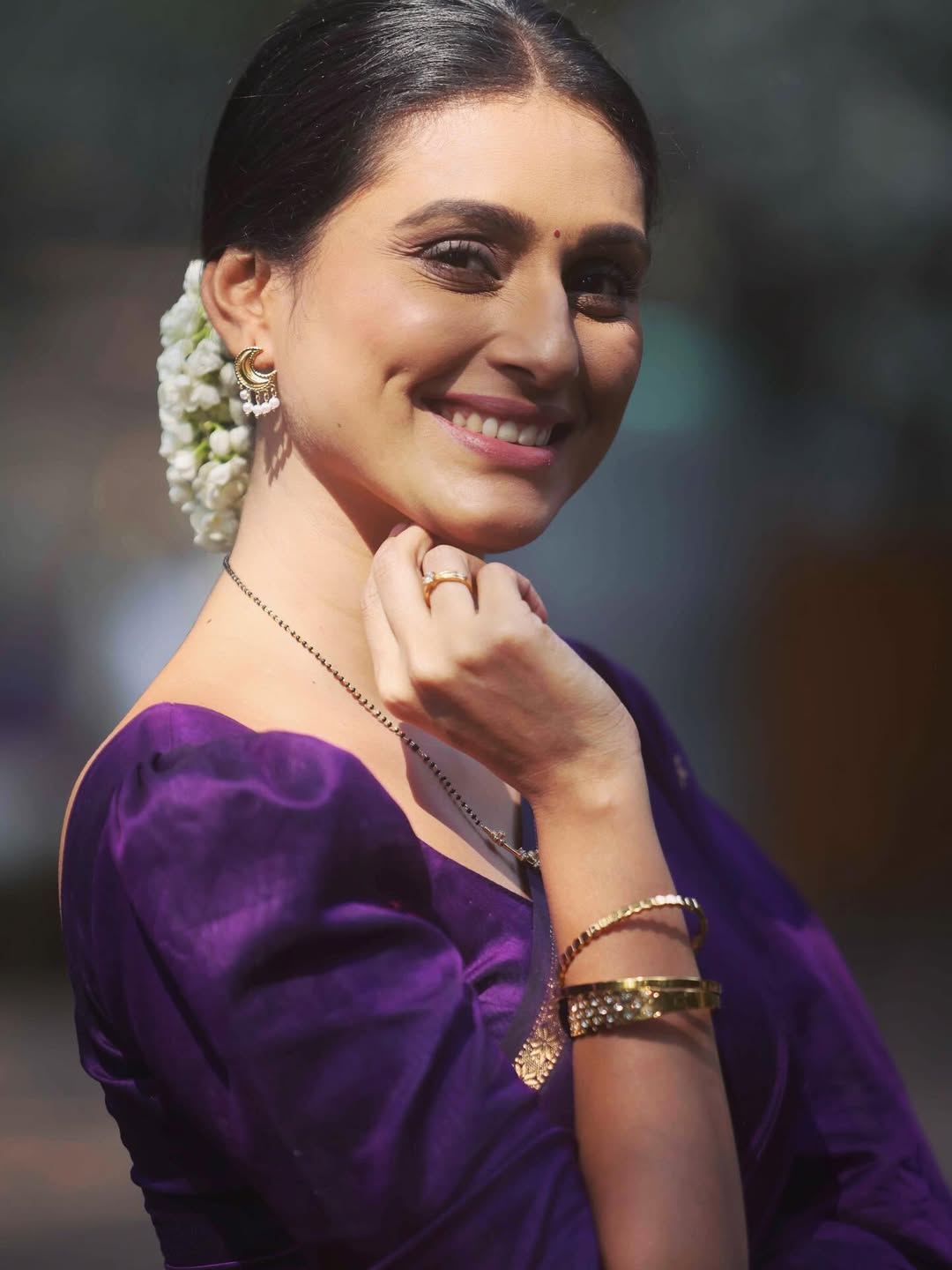 Reshma Shinde Purple Cotton Saree Look