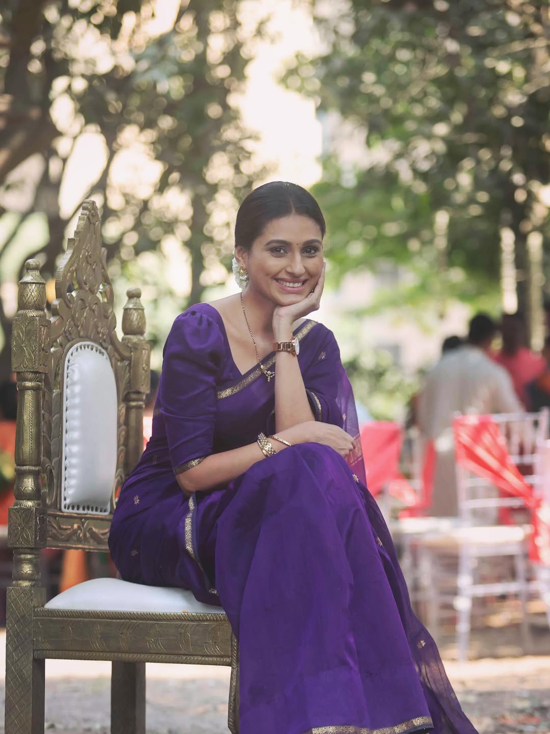 Reshma Shinde Purple Cotton Saree Look