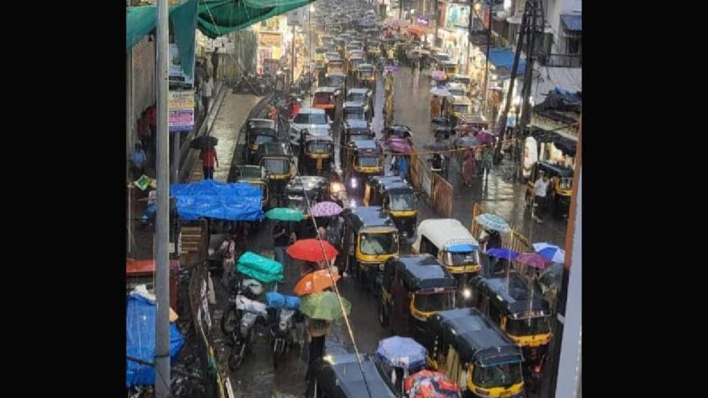 Rickshaw associations boycott RTO's survey of rickshaw stands in Dombivli