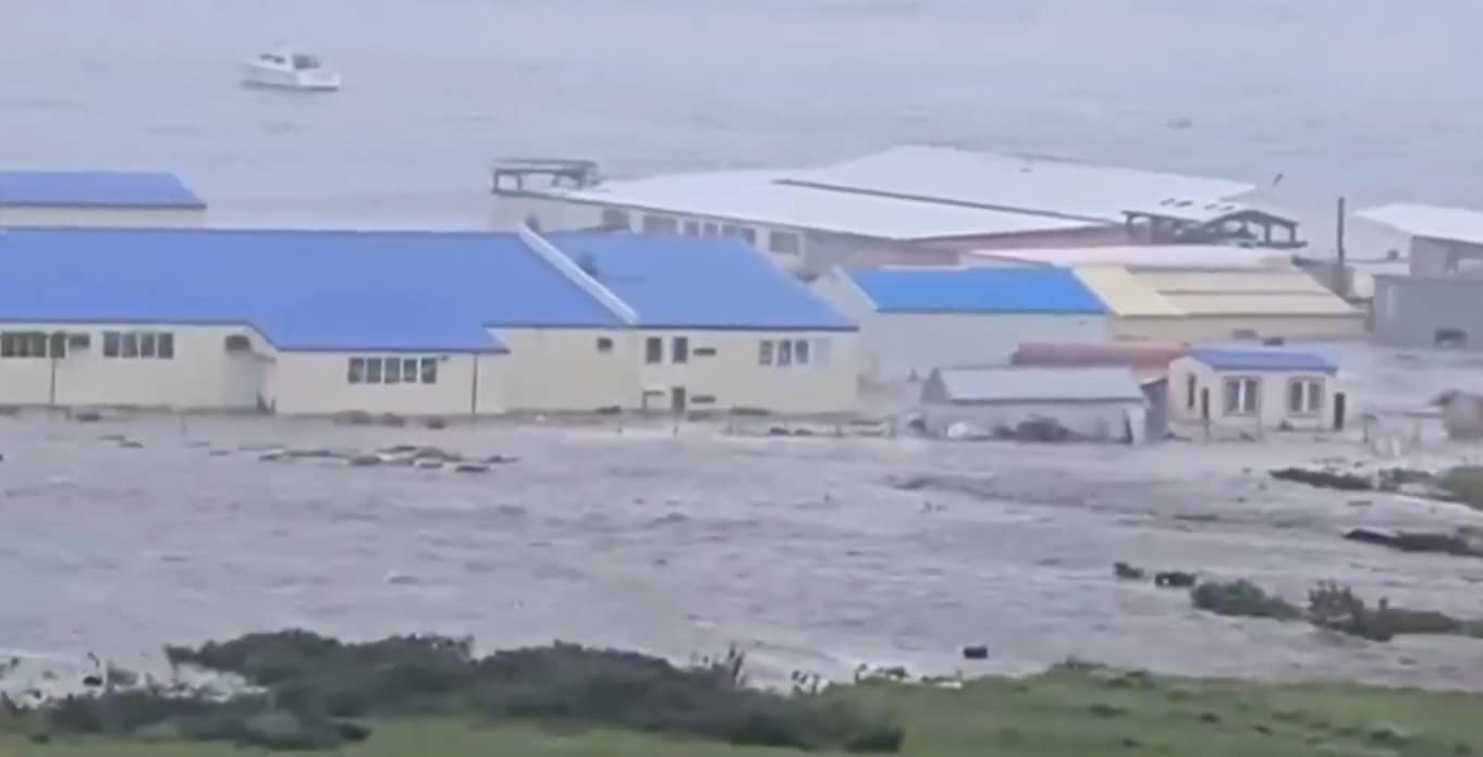 Russia Earthquake and japan tsunami photos