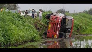 ST bus accident on Mumbai-Goa highway; 7 injured