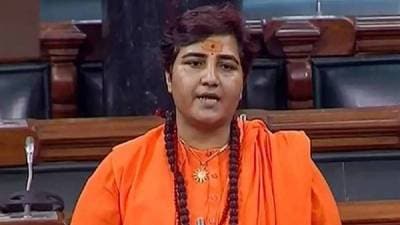 साध्वी प्रज्ञा यांनी नऊ महिन्यांपूर्वी केलेल्या पोस्टची पुन्हा चर्चा, “जगले वाचले तर…”