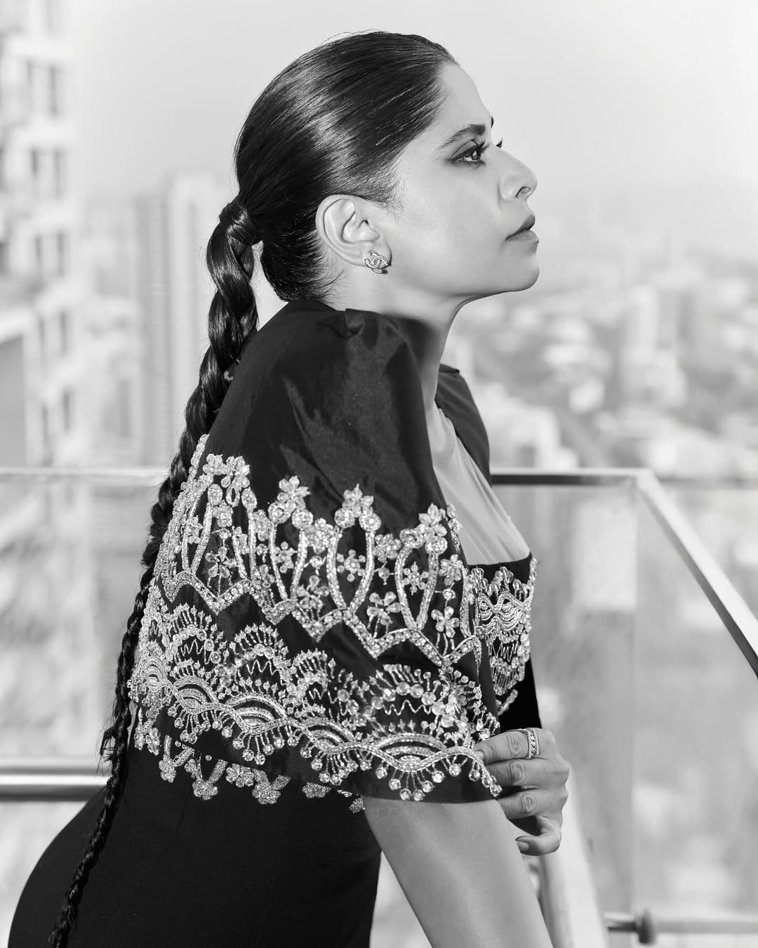 Sai tamhankar s stylish look for filmfare 2025