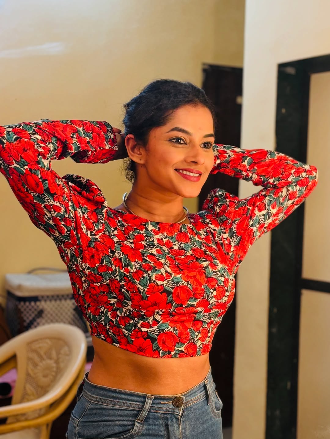 Sakshee gandhi beautiful look in floral print top