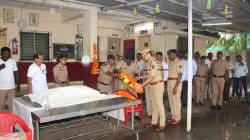 सांगली पोलीस दलातील श्वानावर अंत्यसंस्कार