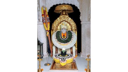 Shegaon sees spiritual fervor as devotees gather for Ashadhi sant gajanan maharaj