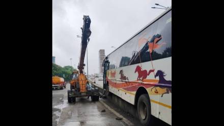 Shivshahi bus accident at Sanpada