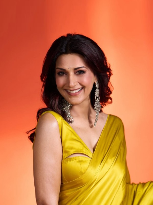 Sonali Bendre Satin Yellow Saree Look