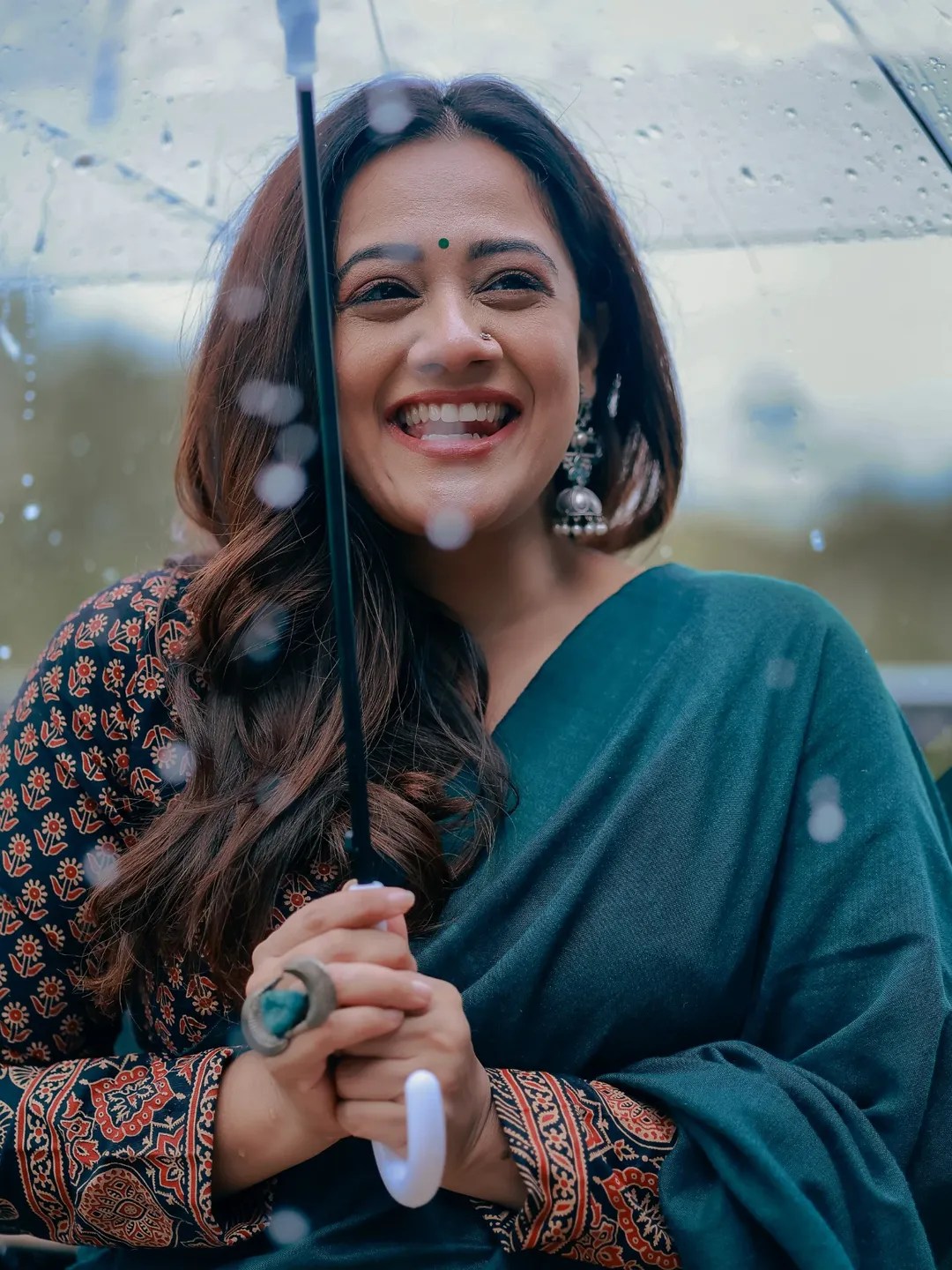 Spruha Joshi Saree Photoshoot In Rain