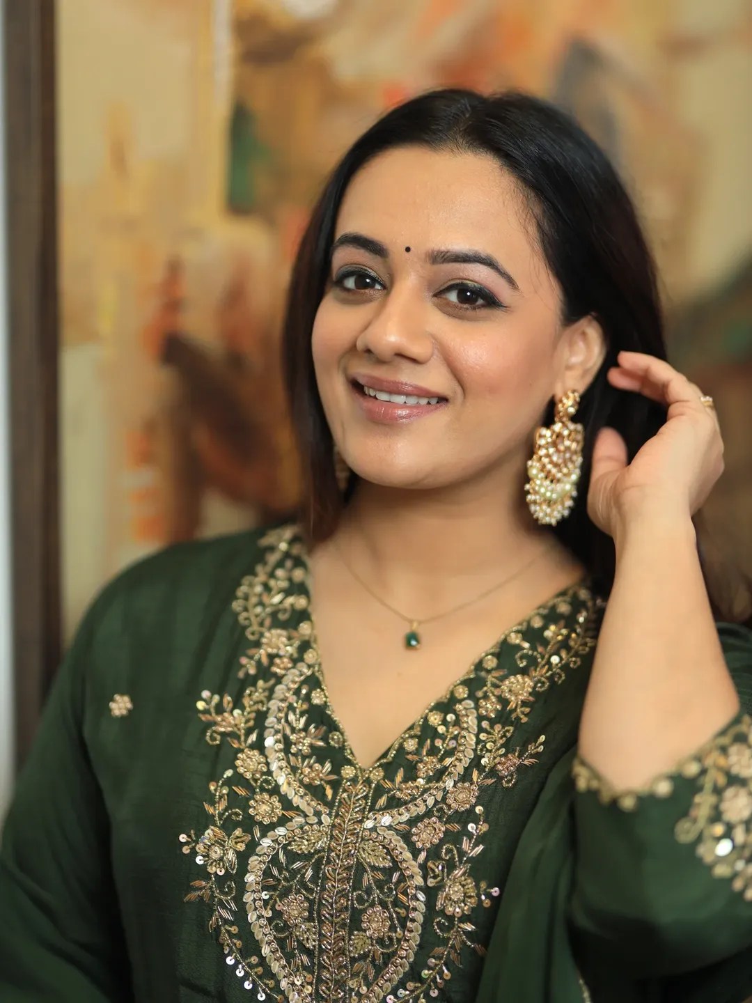 Spruha Joshi Saree Photoshoot In Rain