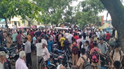 कोल्हापूर: मुलींशी गैरवर्तन करणाऱ्या शिक्षकास मारहाण, बडतर्फी