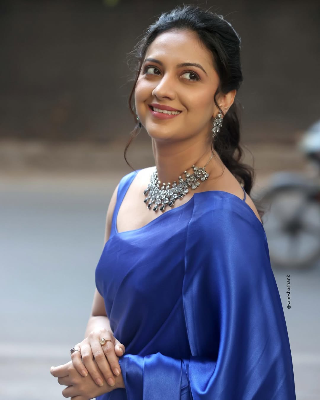 Tejashri Pradhan New Vin Doghantali Hi Tutena TV Serial