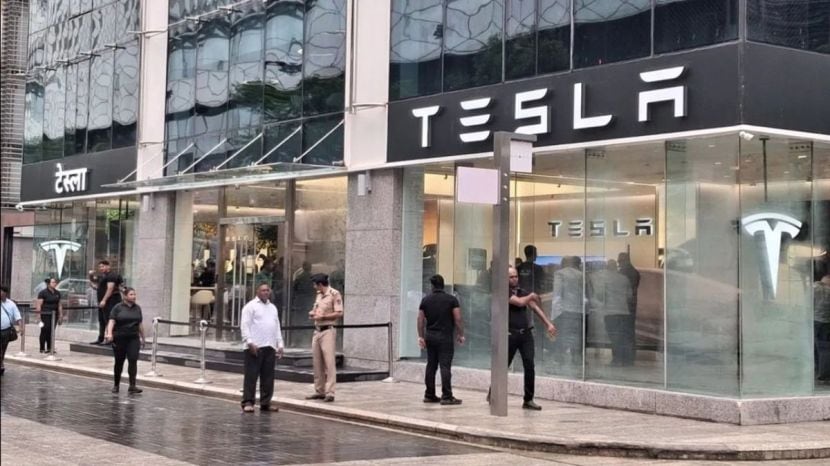 Tesla Mumbai Showroom Name Plate In Marathi