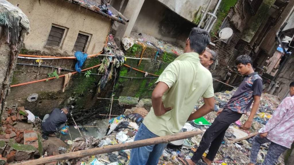 Thane drain safety wall collapses in Mumbra
