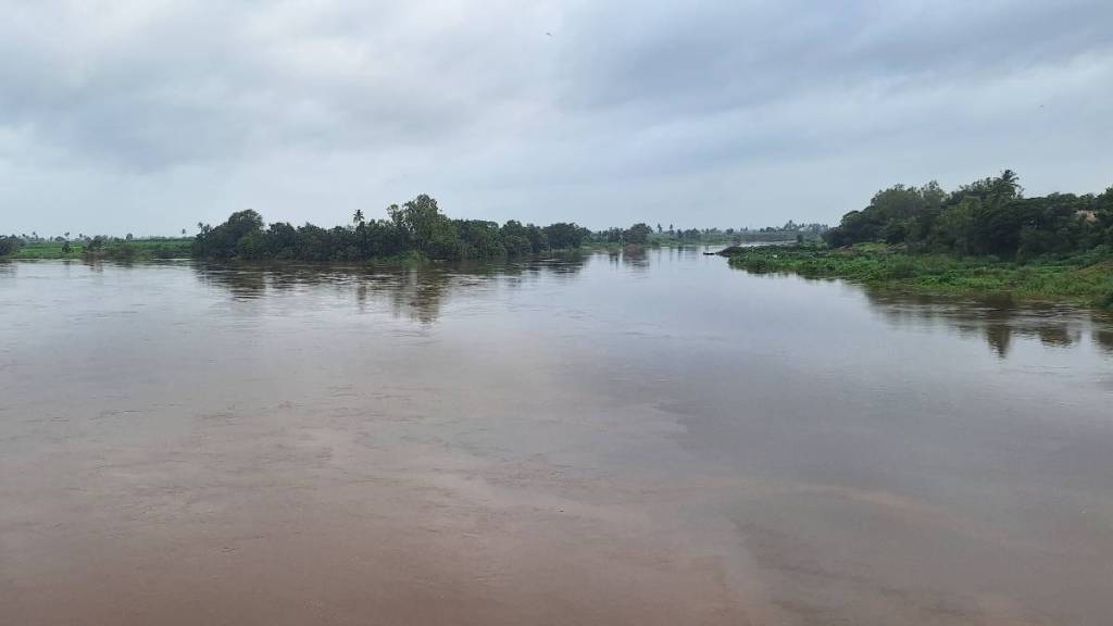 The water level of the Krishna River near Irwin Bridge in Sangli reached 19 feet on Tuesday morning