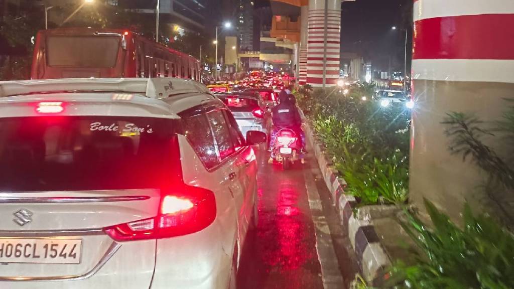 Traffic jam on Bhayander new flyover