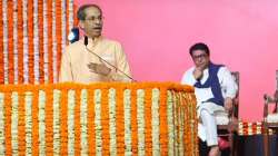 राज ठाकरेंसमोरच उद्धव ठाकरेंनी दिले युतीचे संकेत; म्हणाले, “आम्ही एकत्र आलोय…”