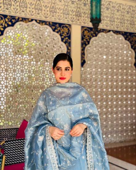 Urfi Javed Red Banarasi Saree Look