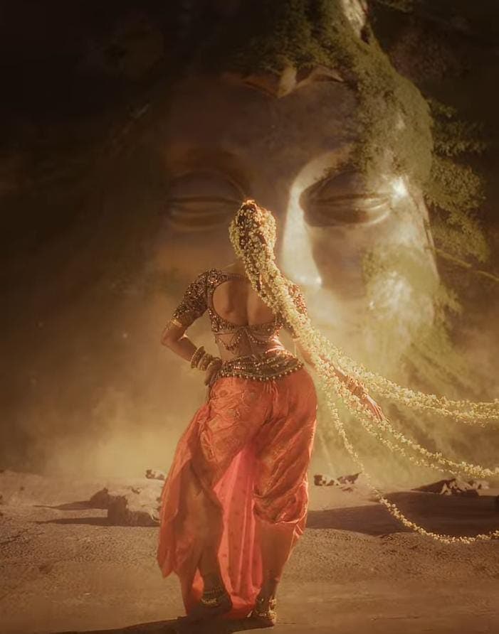 jacqueline fernandez traditional look