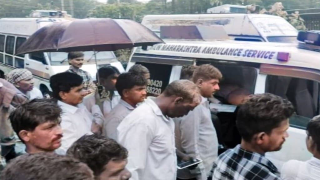 Kalyan ambulance issues, Rukmini Bai Hospital patient transport, private ambulance drivers Kalyan, hospital ambulance fare complaints, patient ambulance service delays, Kalyan hospital emergency transport, private ambulance fare hike,