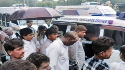 Kalyan ambulance issues, Rukmini Bai Hospital patient transport, private ambulance drivers Kalyan, hospital ambulance fare complaints, patient ambulance service delays, Kalyan hospital emergency transport, private ambulance fare hike,