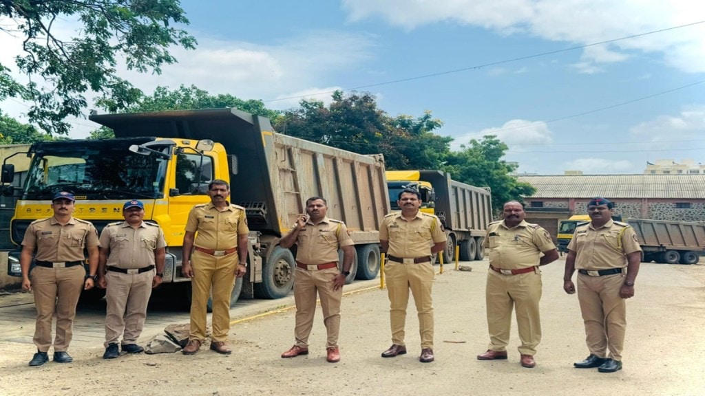 Baramati overloaded trucks, truck seizure Baramati, transport fines Baramati, Baramati traffic police action, overloaded vehicle penalties,