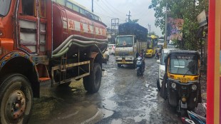 Vasai road potholes,Vasai-Virar traffic jams,highway repair Vasai,national highway pothole repair,