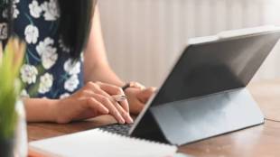 Woman Reddit Post Viral on Social Media