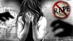 लोणावळ्यात पादचारी तरुणीला धमकावून मोटारीत सामूहिक बलात्कार; तीन जणांविरुद्ध गुन्हा दाखल