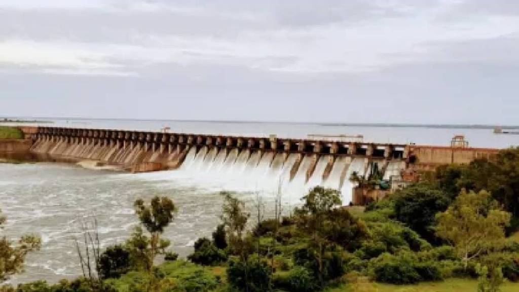 The administration has issued a warning to the villages along the river as the Chandrabhaga river in Pandharpur is likely to flood
