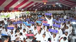 सभेपूर्वीच्या आक्रमक विरोधकांची सभेत मात्र अनपेक्षितपणे गोलमाल भूमिका