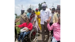 bacchu kadu leads farmer padayatra demanding loan waiver in maharashtra gets shiv sena supports