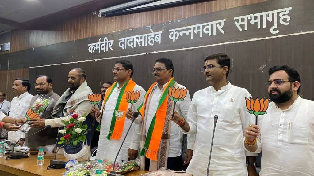 Ravindra Shinde elected unopposed as District Bank Chairman for the third time