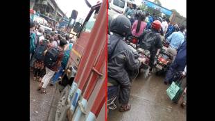 Traffic jam in Kasheli, Kalher, Bhiwandi due to indiscipline in metro work