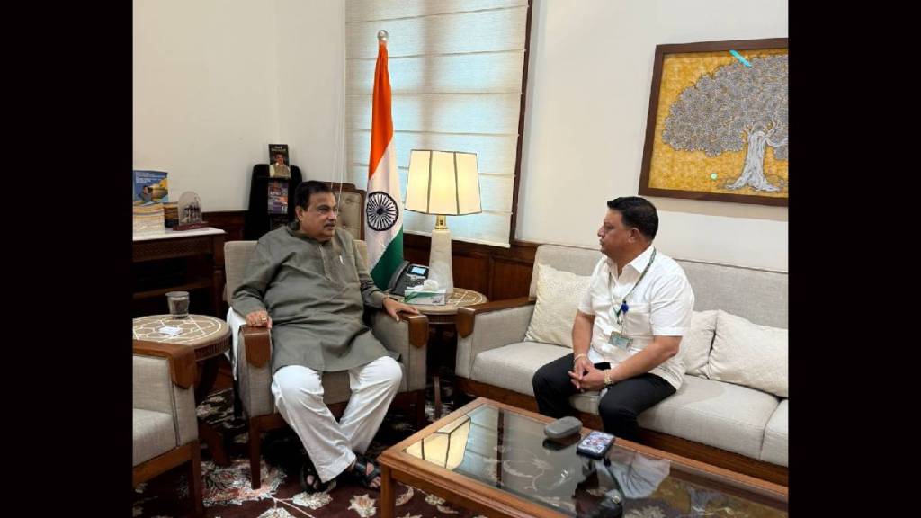 MP Suresh Mhatre met Minister Nitin Gadkari in Delhi on Wednesday