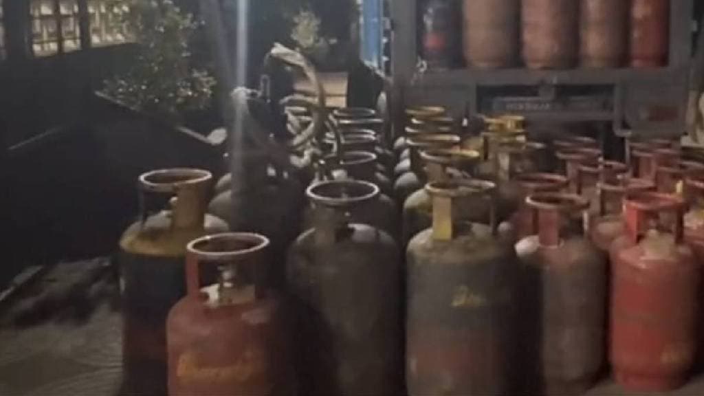gas cylinder black market, illegal gas refilling, Vasai gas scam, commercial gas cylinder fraud