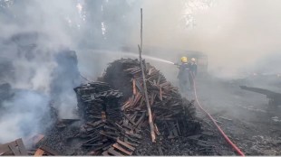 truck terminal fire navi Mumbai